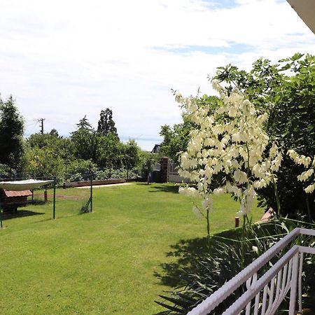 Gyoengyoem Apartman Balatonalmadi Exterior photo