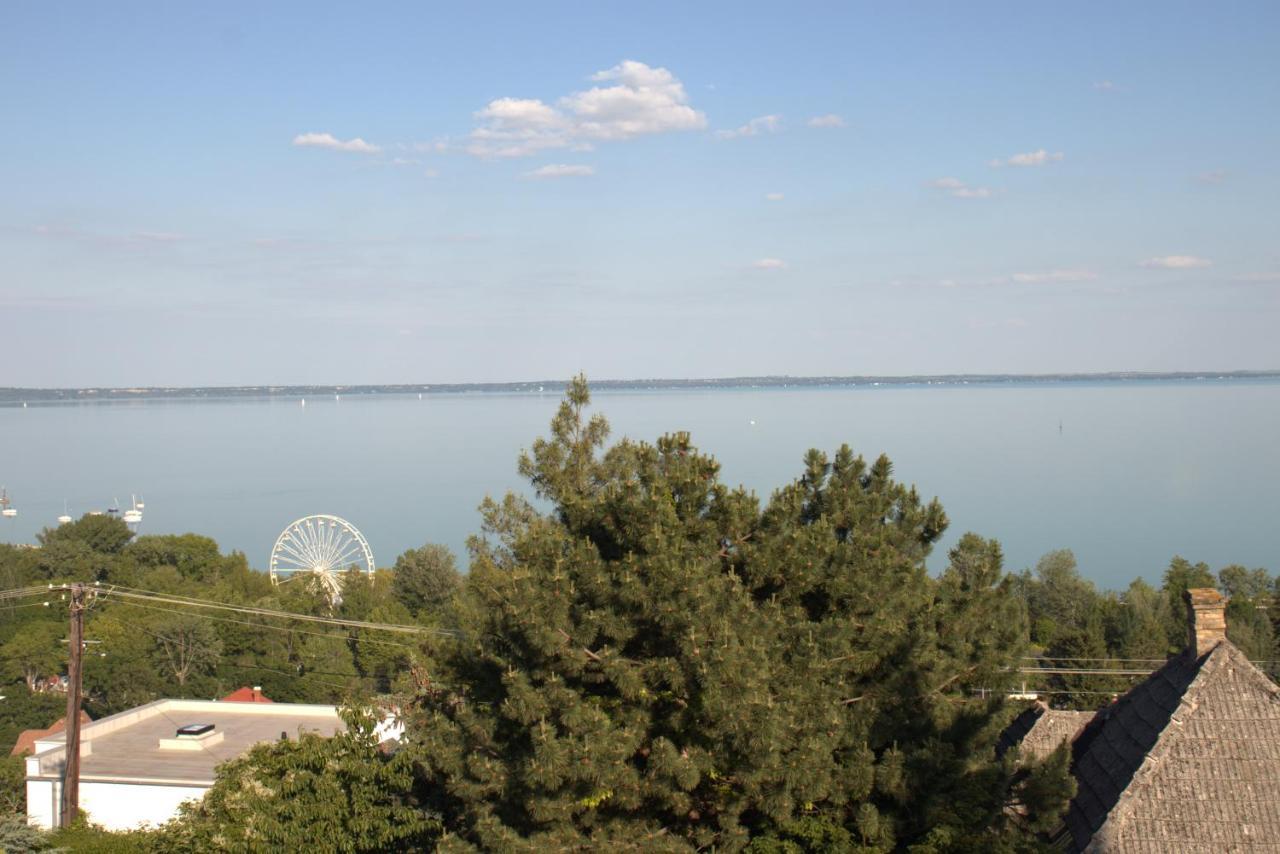 Gyoengyoem Apartman Balatonalmadi Exterior photo