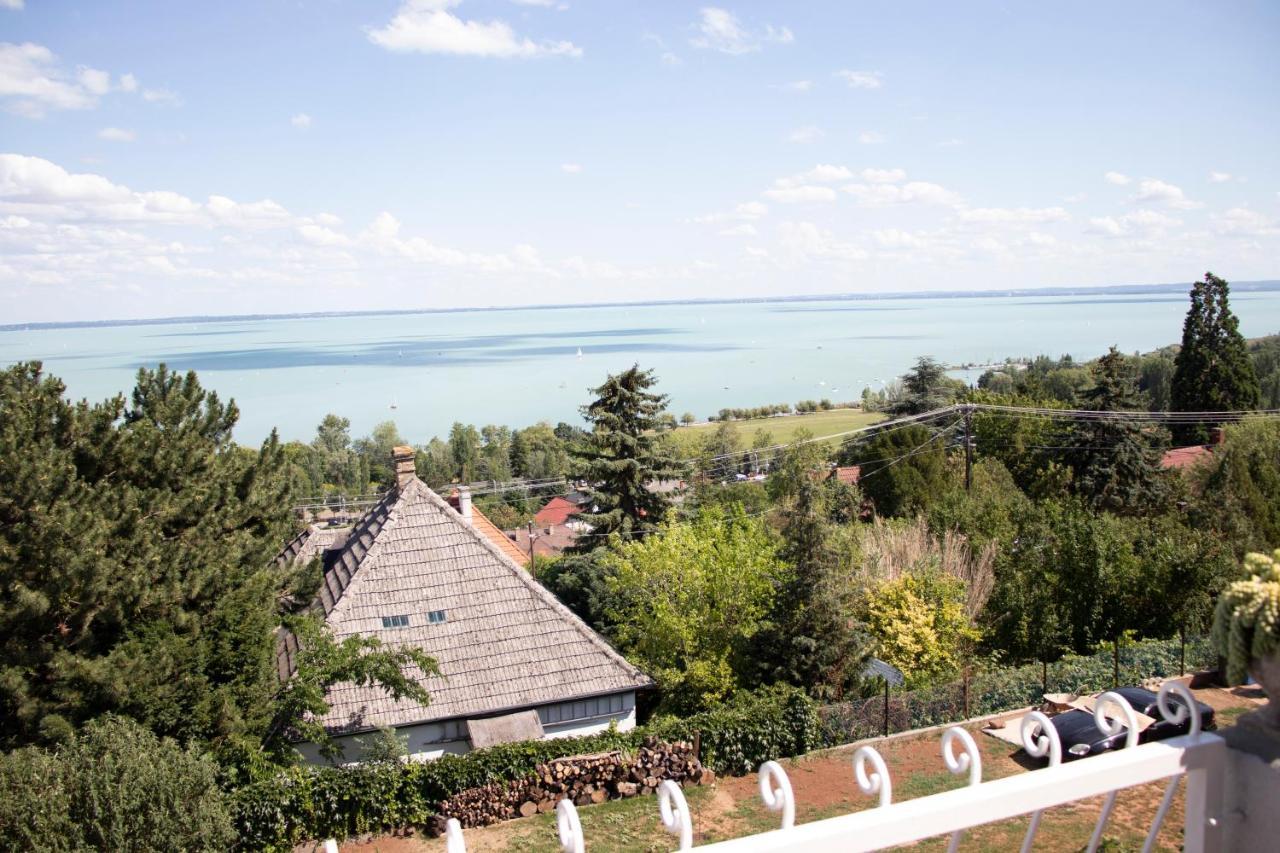Gyoengyoem Apartman Balatonalmadi Exterior photo